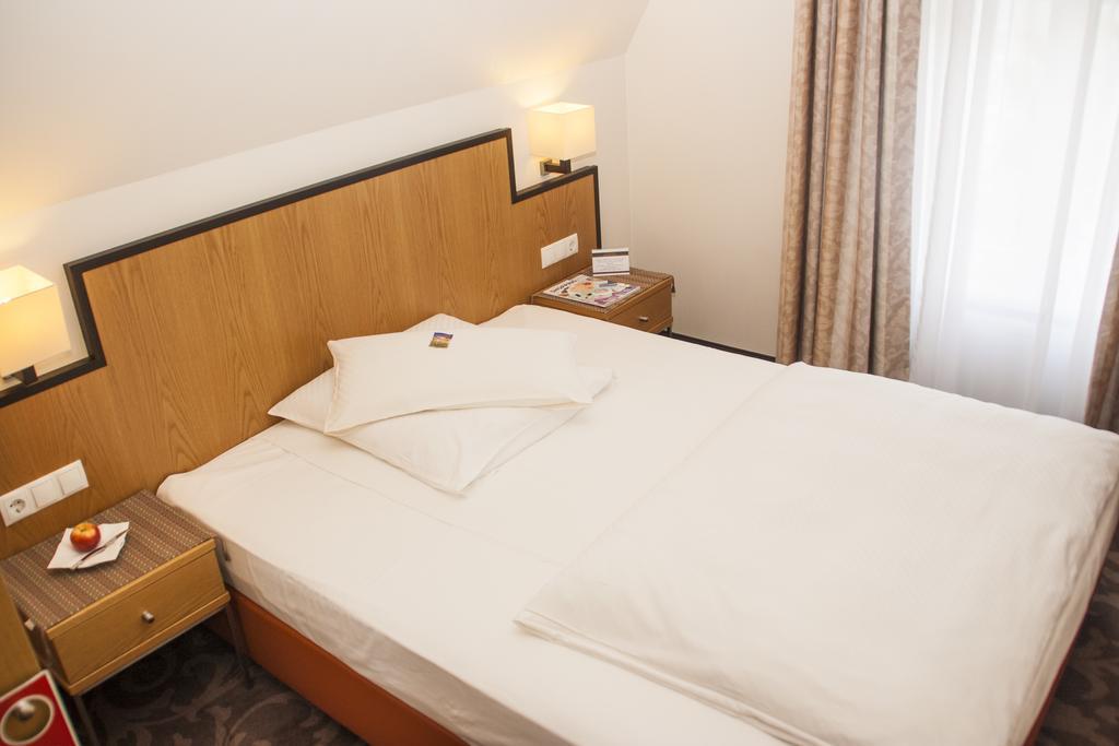 בון Hotel Haus Berlin חדר תמונה