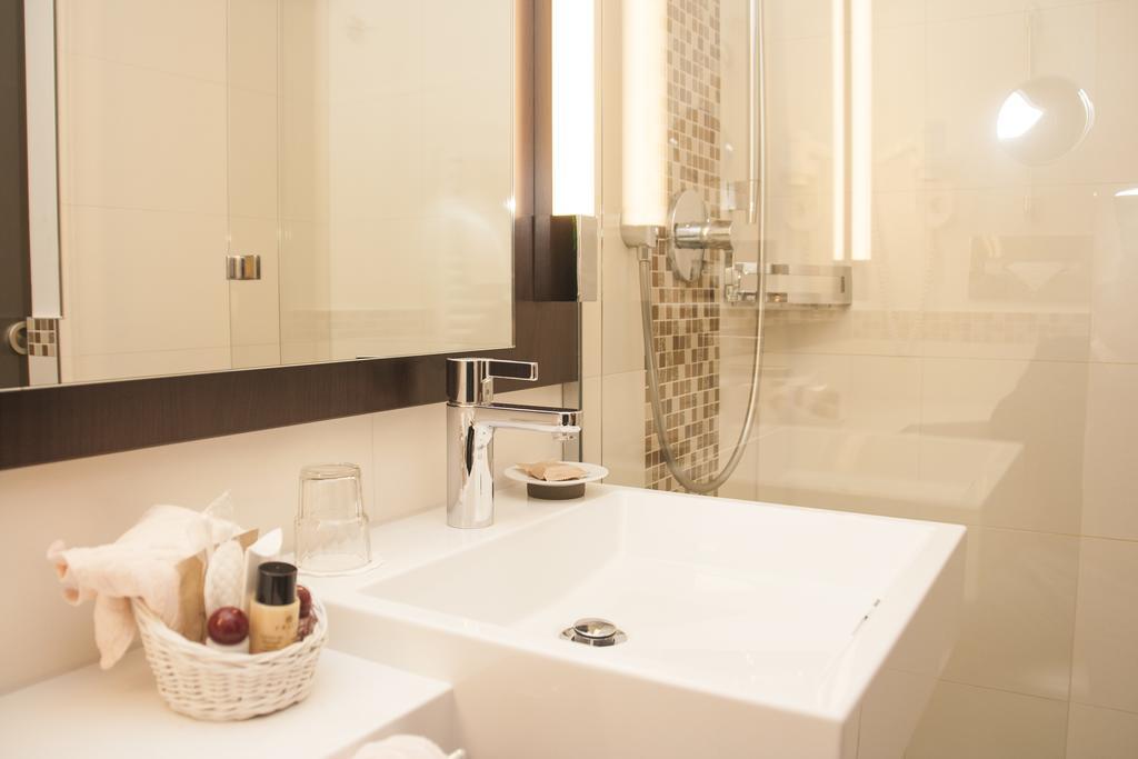 בון Hotel Haus Berlin מראה חיצוני תמונה
